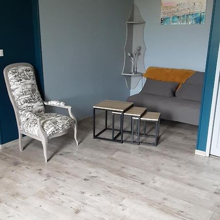 La Tourterelle Apartment Thaims Exterior foto