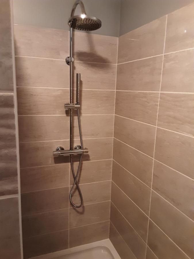 La Tourterelle Apartment Thaims Exterior foto