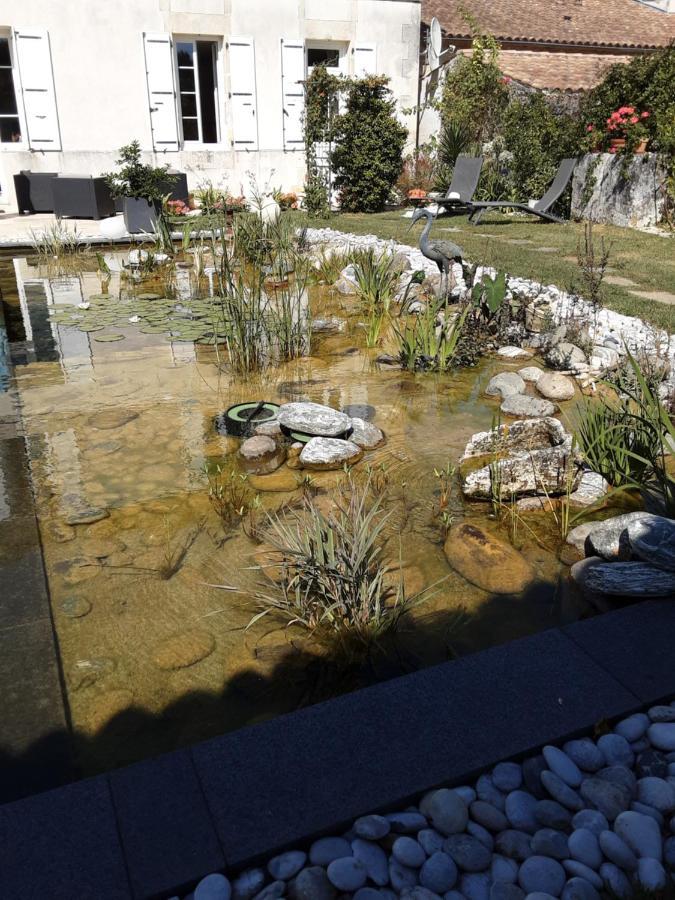 La Tourterelle Apartment Thaims Exterior foto